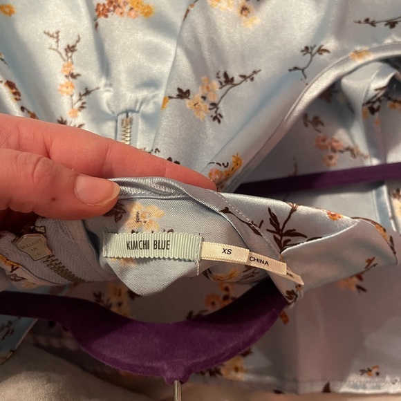 Women’s dresss - Picture 2 of 3